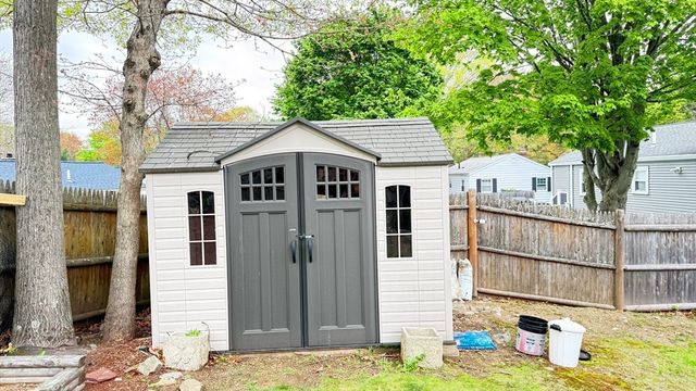 118 Spruce Road, Norwood, MA 02062