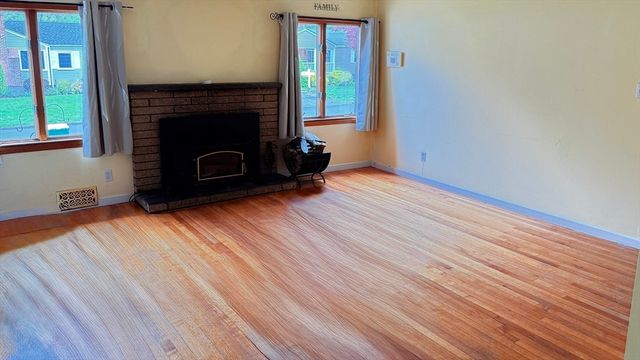 118 Spruce Road, Norwood, MA 02062