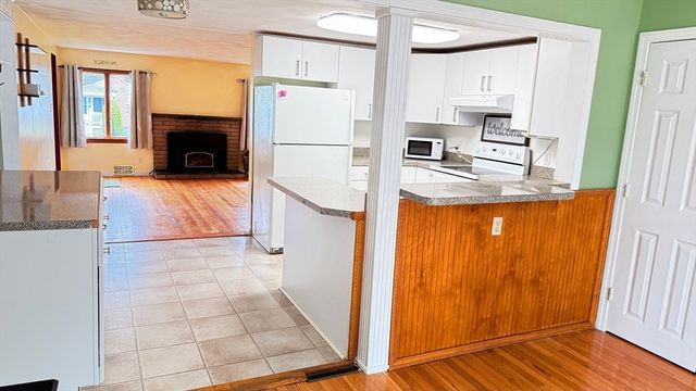 118 Spruce Road, Norwood, MA 02062
