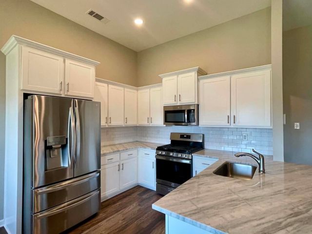 120 OAKLAND RIDGE CV, Oakland, TN 38060