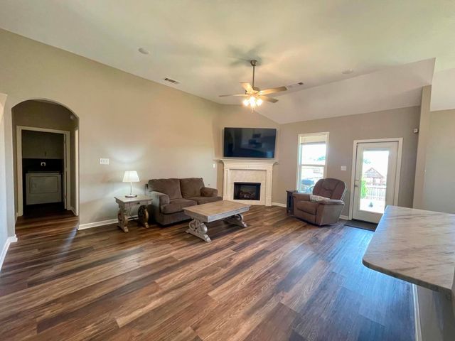 120 OAKLAND RIDGE CV, Oakland, TN 38060