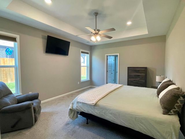 120 OAKLAND RIDGE CV, Oakland, TN 38060
