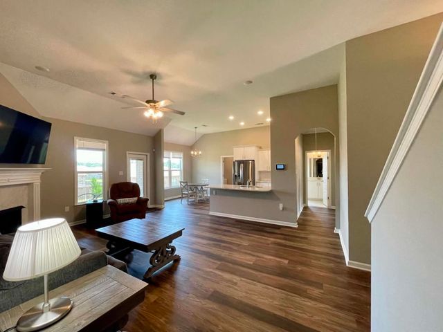 120 OAKLAND RIDGE CV, Oakland, TN 38060