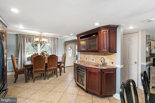 3 COUNTRY LN, Hamilton, NJ 08690