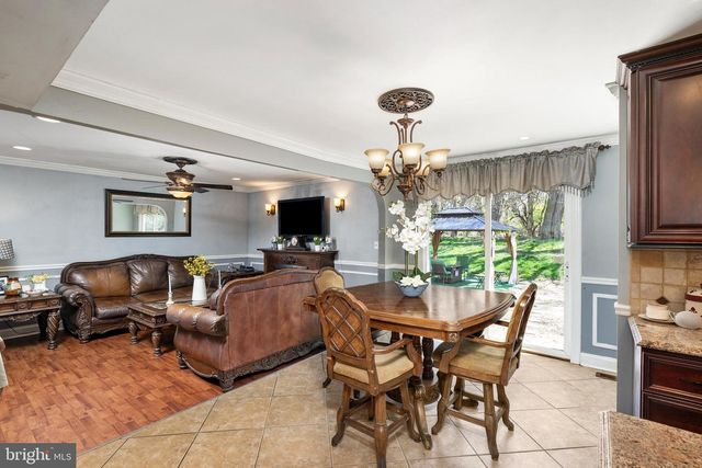 3 COUNTRY LN, Hamilton, NJ 08690