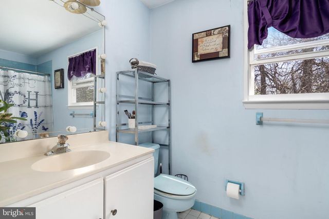 3 COUNTRY LN, Hamilton, NJ 08690