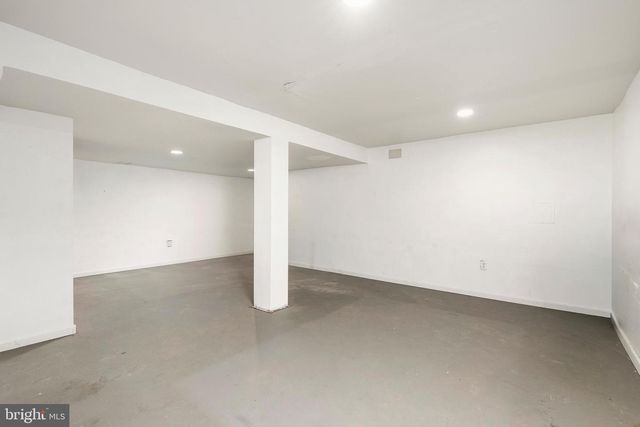 3 COUNTRY LN, Hamilton, NJ 08690