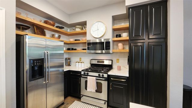 300 San Gabriel Village BLVD 411, Georgetown, TX 78626