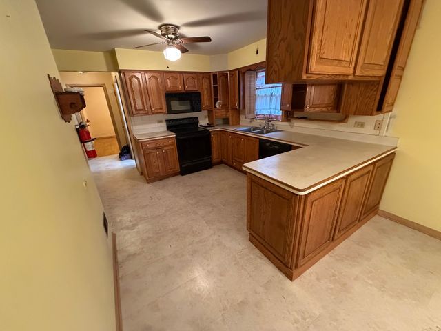 8325 S Karlov Avenue, Chicago, IL 60652