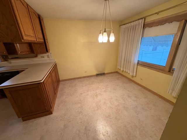 8325 S Karlov Avenue, Chicago, IL 60652