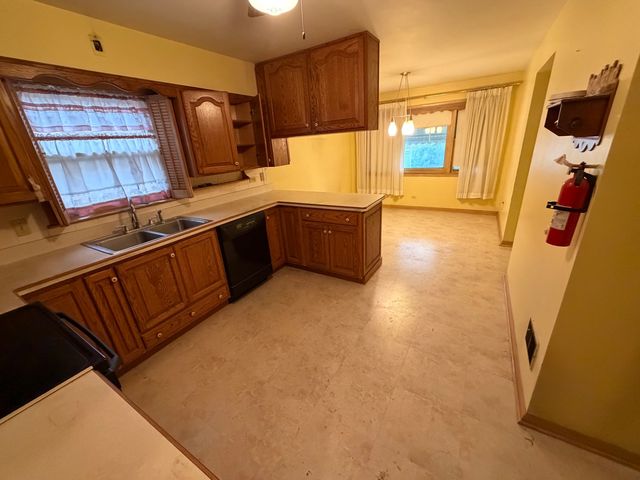 8325 S Karlov Avenue, Chicago, IL 60652