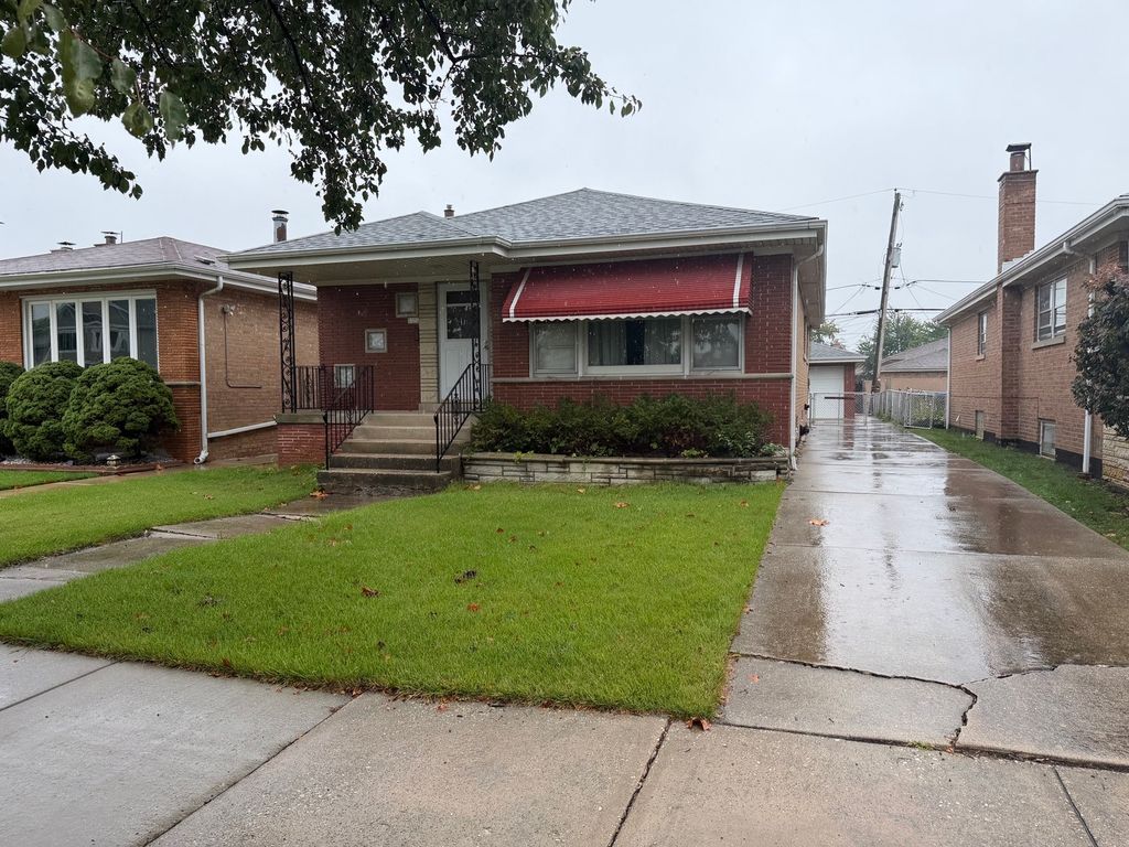 8325 S Karlov Avenue, Chicago, IL 60652