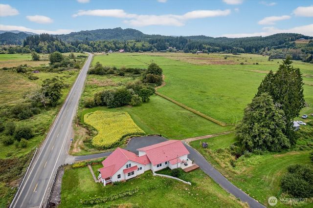 1710 W State Route 4, Skamokawa, WA 98647