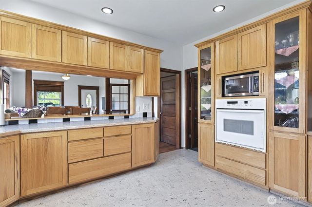 1710 W State Route 4, Skamokawa, WA 98647