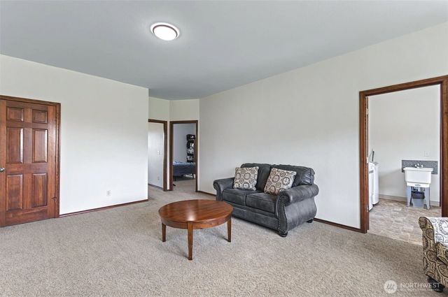 1710 W State Route 4, Skamokawa, WA 98647
