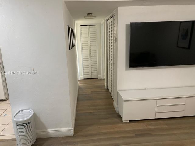 9437 SW 76th Street V38, Miami, FL 33173