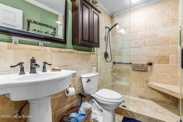 5206 Arrowshire Dr, La Grange, KY 40031