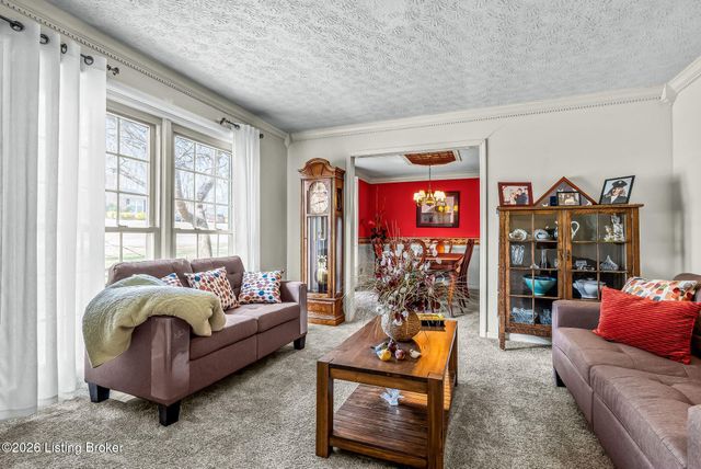 5206 Arrowshire Dr, La Grange, KY 40031