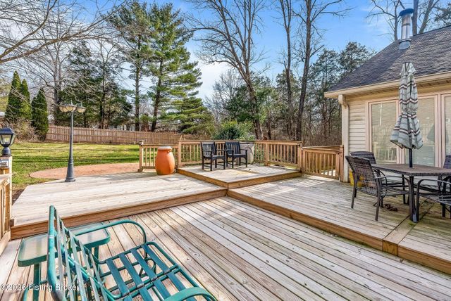 5206 Arrowshire Dr, La Grange, KY 40031