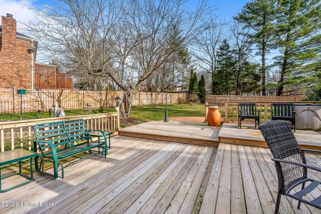 5206 Arrowshire Dr, La Grange, KY 40031