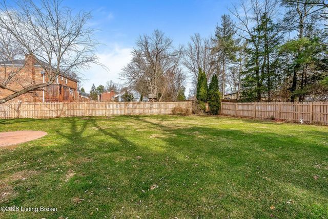 5206 Arrowshire Dr, La Grange, KY 40031