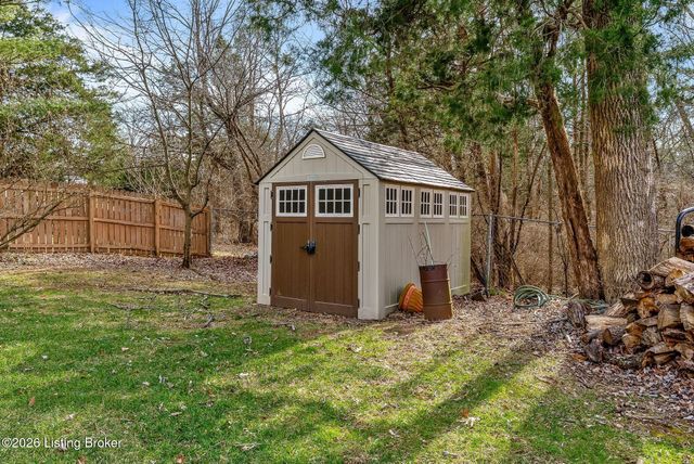 5206 Arrowshire Dr, La Grange, KY 40031