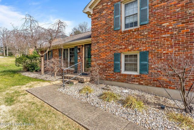 5206 Arrowshire Dr, La Grange, KY 40031