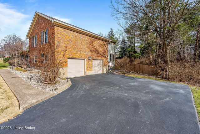 5206 Arrowshire Dr, La Grange, KY 40031