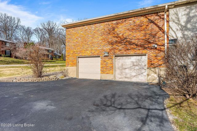 5206 Arrowshire Dr, La Grange, KY 40031