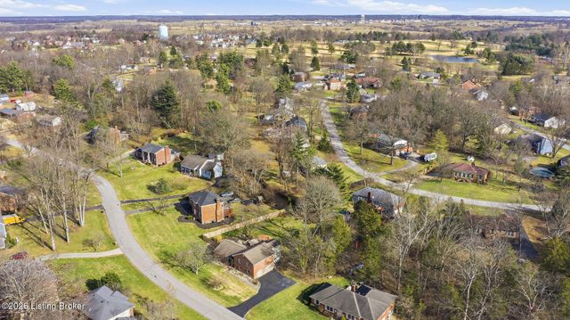 5206 Arrowshire Dr, La Grange, KY 40031