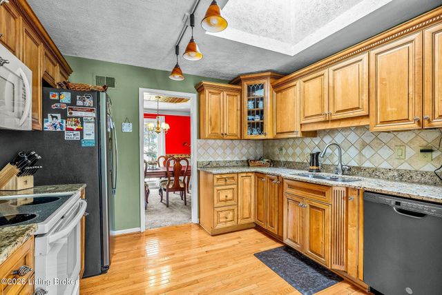 5206 Arrowshire Dr, La Grange, KY 40031