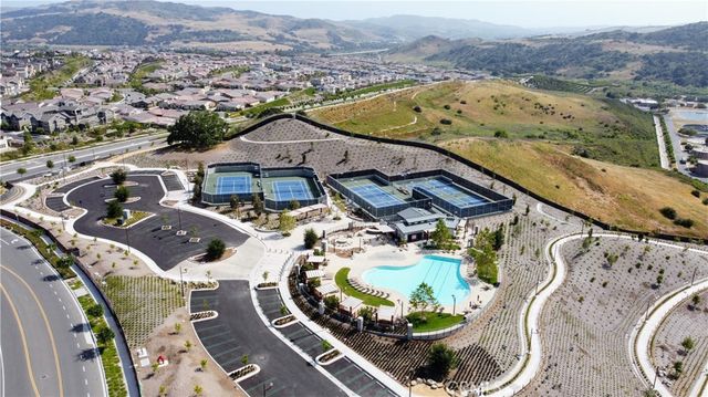 540 Sparrowhawk, Rancho Mission Viejo, CA 92694