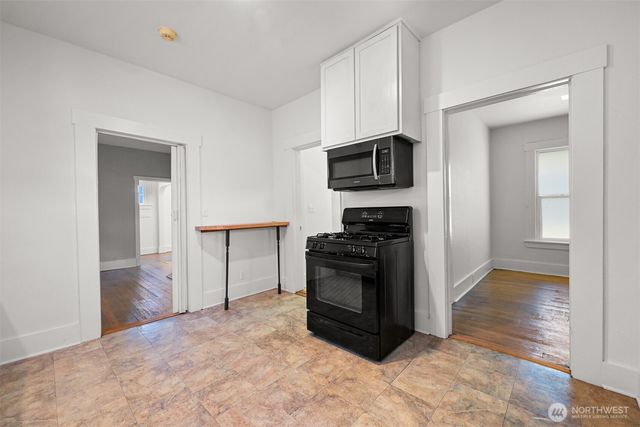 2006 Iron Street, Bellingham, WA 98225