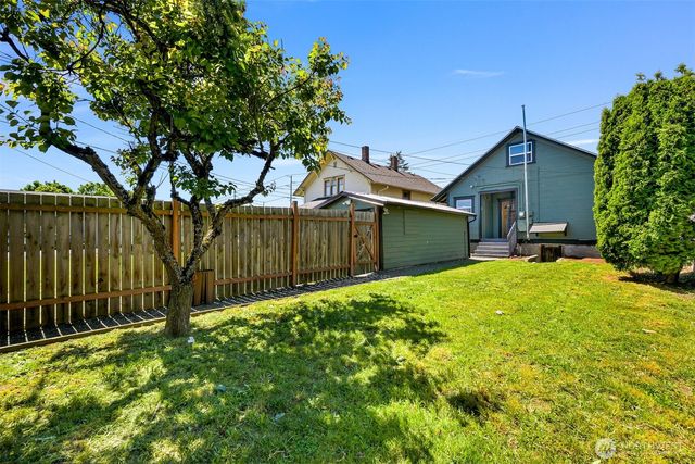2006 Iron Street, Bellingham, WA 98225