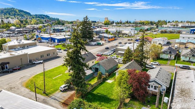 2006 Iron Street, Bellingham, WA 98225