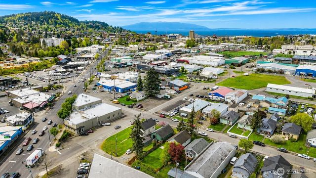 2006 Iron Street, Bellingham, WA 98225