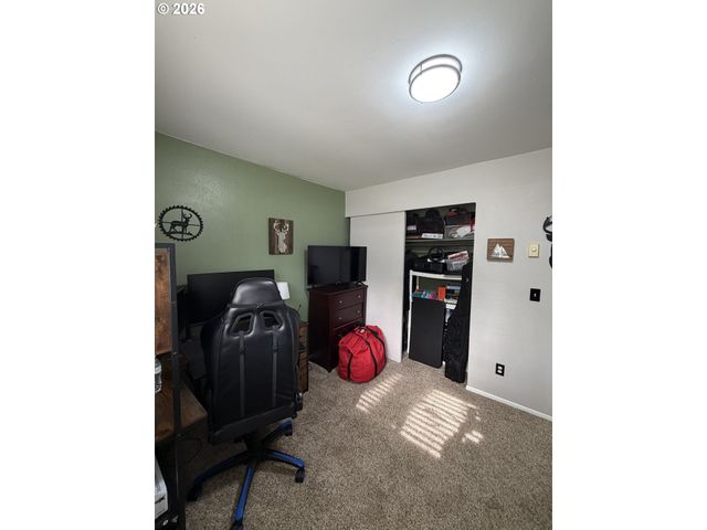 3854 VISTA Dr, North Bend, OR 97459