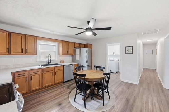 661 Old Louisville Road, Salvisa, KY 40372