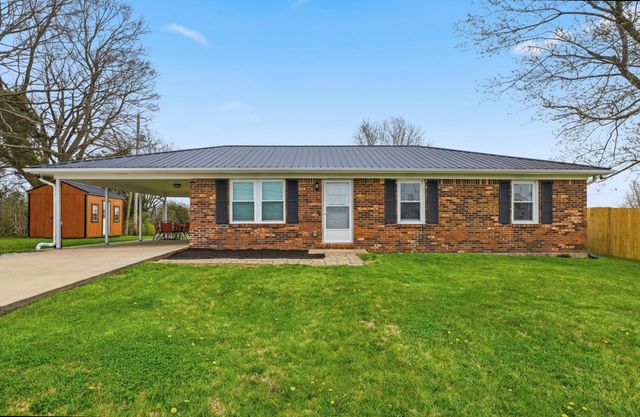 661 Old Louisville Road, Salvisa, KY 40372
