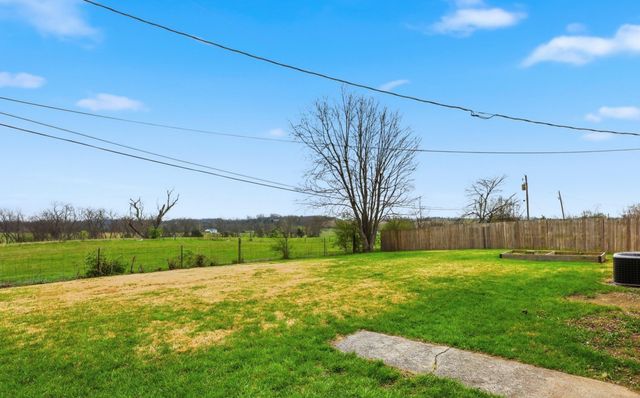 661 Old Louisville Road, Salvisa, KY 40372
