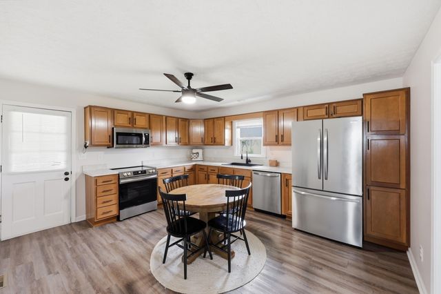 661 Old Louisville Road, Salvisa, KY 40372