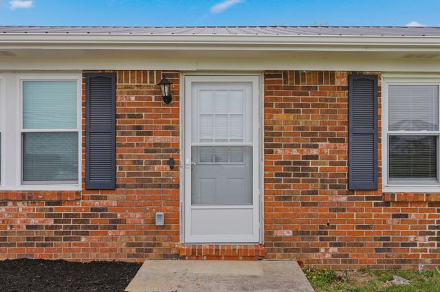 661 Old Louisville Road, Salvisa, KY 40372