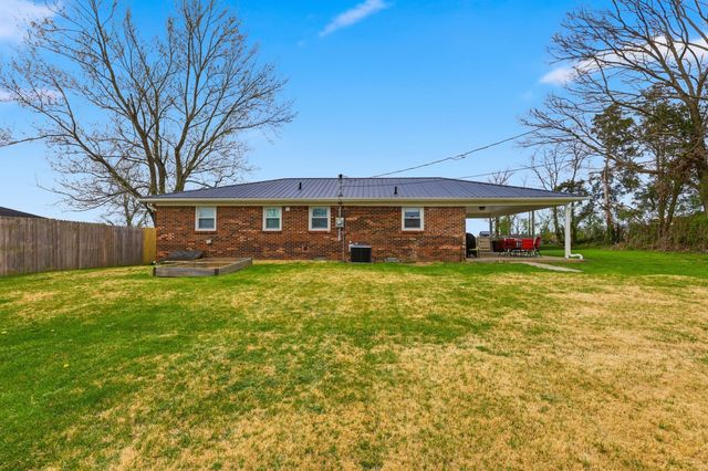 661 Old Louisville Road, Salvisa, KY 40372