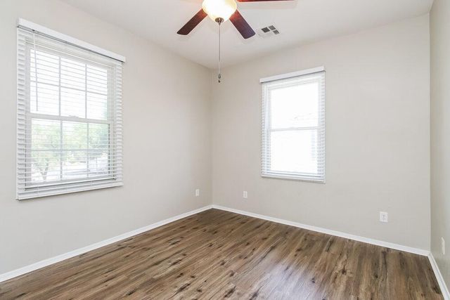 2121 E Huntington Drive, Phoenix, AZ 85040