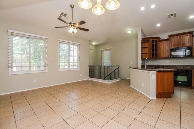 2121 E Huntington Drive, Phoenix, AZ 85040