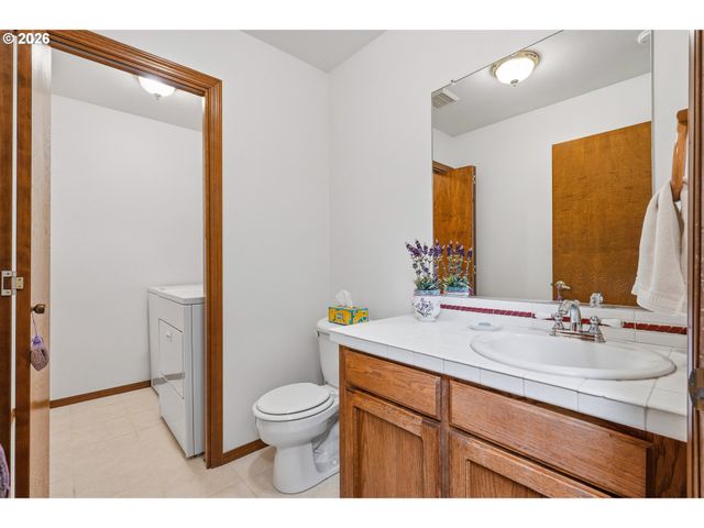 9580 Sw RIVERWOOD Ln, Tigard, OR 97224