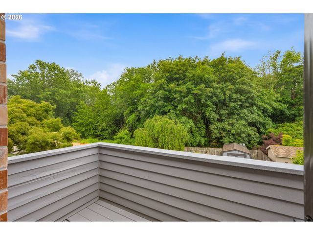 9580 Sw RIVERWOOD Ln, Tigard, OR 97224