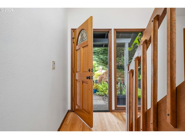 9580 Sw RIVERWOOD Ln, Tigard, OR 97224