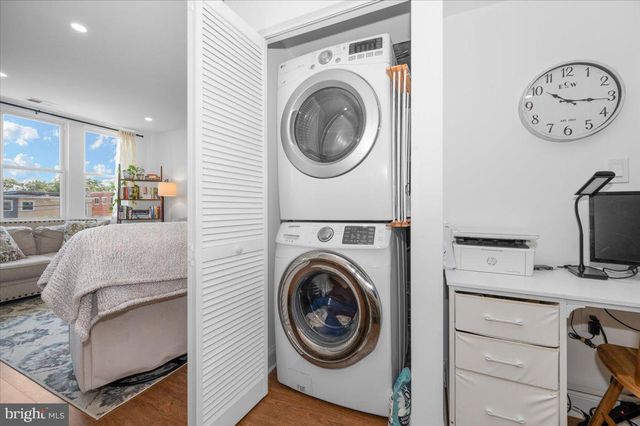 211 WEBSTER ST NE, Washington, DC 20011