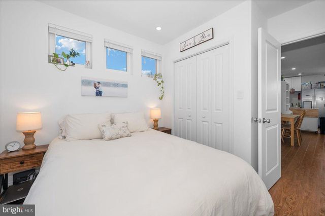 211 WEBSTER ST NE, Washington, DC 20011